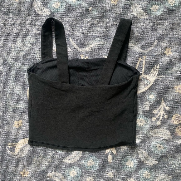 Vuori Elevation Square Neck Tank Size Small - Picture 2 of 3